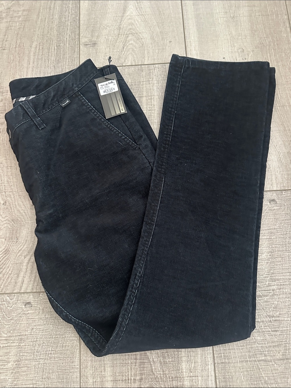 New with Tags Travis Mathew Men’s Welsh Black Corduroy Size 36 Pants